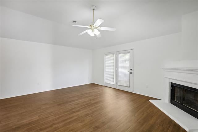 Foto del edificio - 728 Cardinal Dr