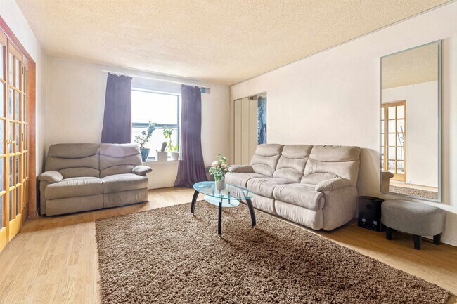 Foto del edificio - 214 70th St
