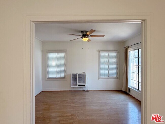 Building Photo - 173 Mariposa Ave