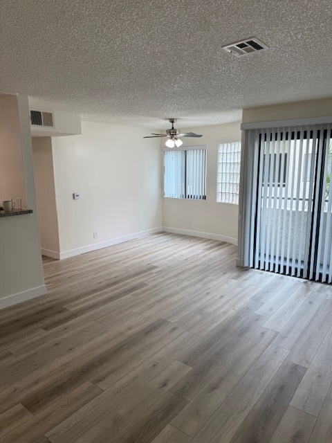 Foto del edificio - 825 S. Hobart Blvd.