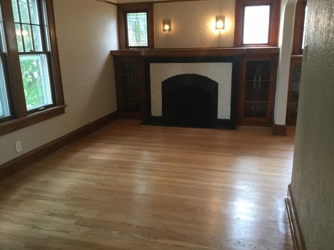 Building Photo - 3635 N 37th St