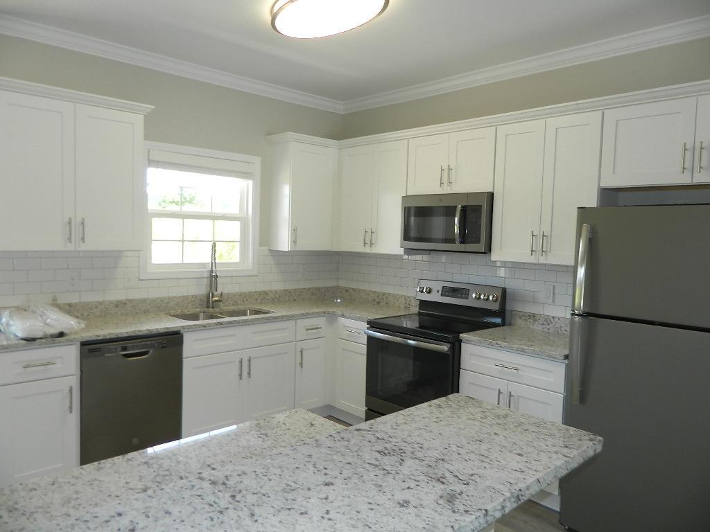 Building Photo - 3025 Sunny Creek Way