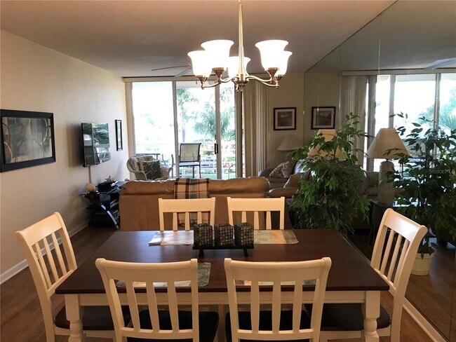 Building Photo - 6061 Bahia Del Mar Cir N