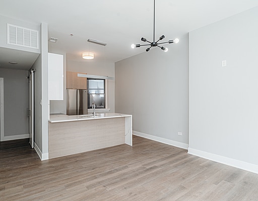 Building Photo - 1421 N Dearborn St