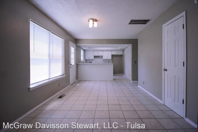 Foto del edificio - 3 br, 2 bath House - 7103 S. Date Place