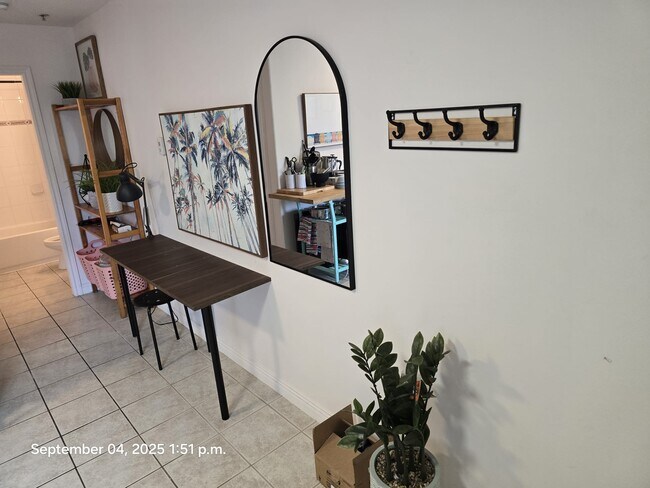 Photo du bâtiment - 759 E 51st Ave