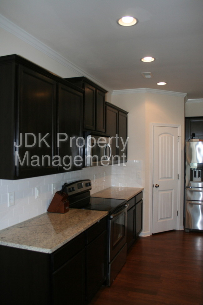 Building Photo - Great 4 bedroom 2.5 bath in Mebane!