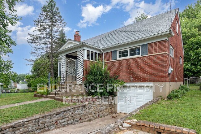 Foto del edificio - 3699 Edgebrook Dr