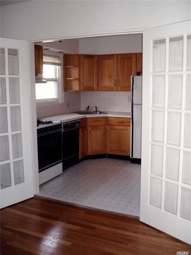 Primary Photo - 20 Gibson Ave