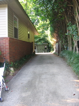 Building Photo - 1014 Guilford Avenue