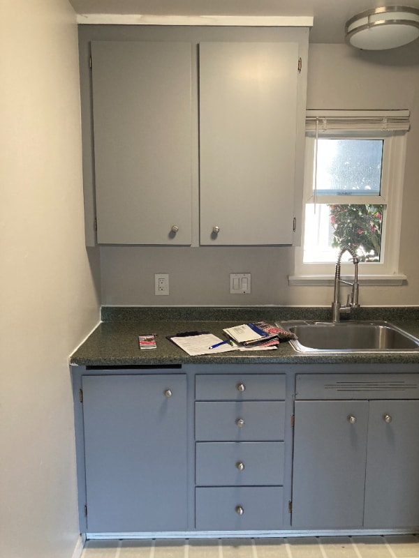 Building Photo - 1215 Queen Anne Ave N