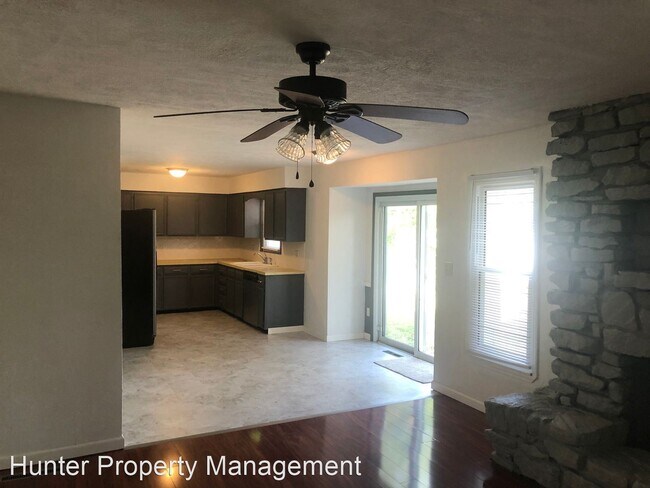 Building Photo - 4 br, 1.5 bath House - 1609 W Broadmoor St