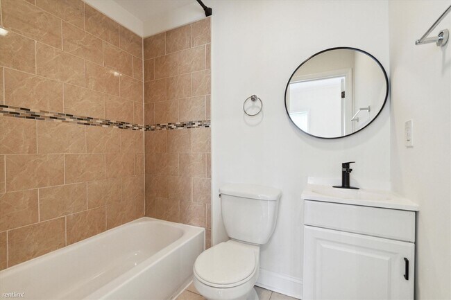 Foto del edificio - 4 br, 4 bath House - 2246 N SYDENHAM ST