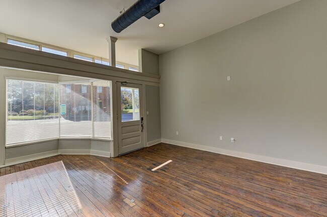 Living Area First Floor Unit - 1201 Openwood Ln