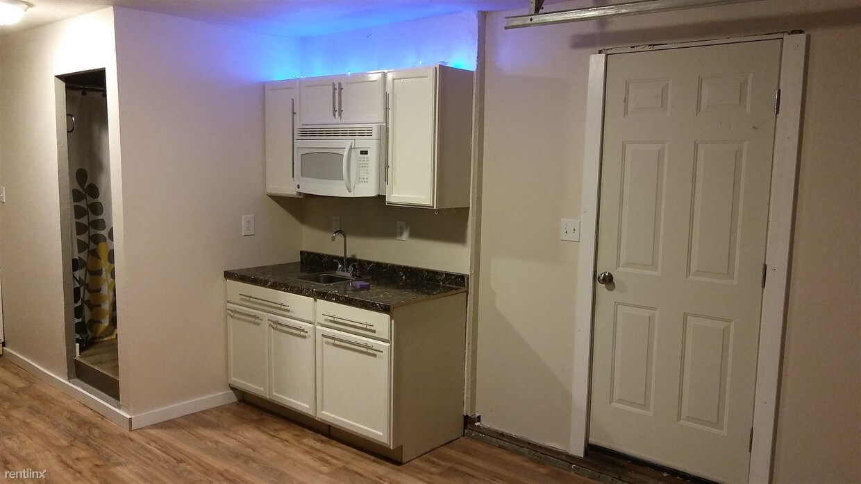 Foto del edificio - 3516 6th Ave NW