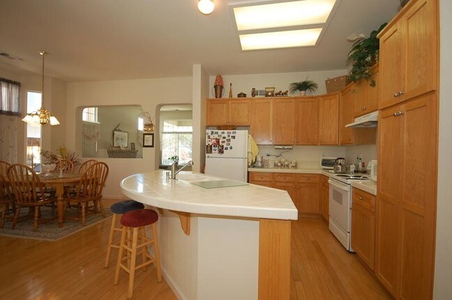 Building Photo - 4267 Madison Ln