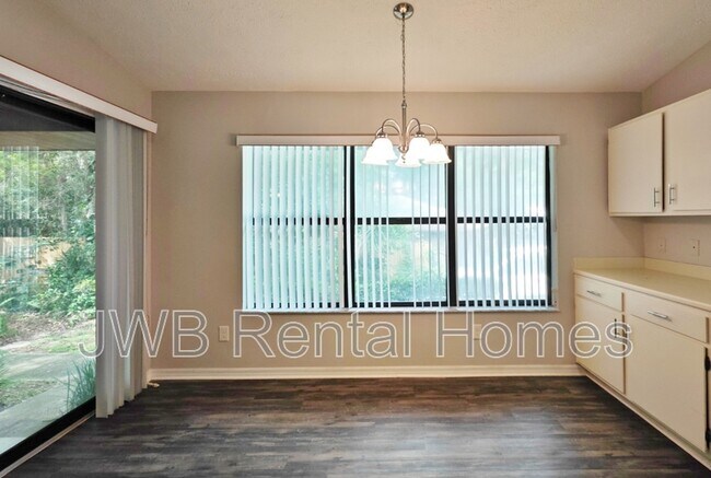 Foto del edificio - 3208 Turtle Creek Rd