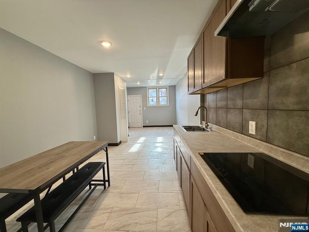 Primary Photo - 300 Harrison Ave
