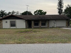 Building Photo - 29 Miami Dr