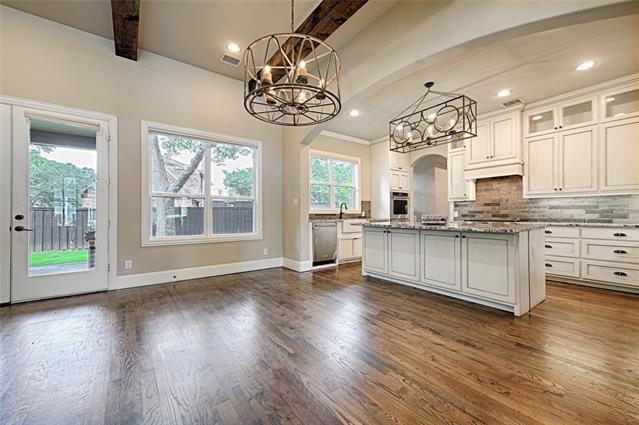 Building Photo - 2737 Farmers Branch Ln