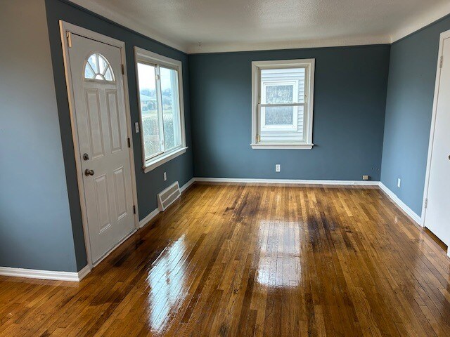 Foto del edificio - 1011 Clearview Ave