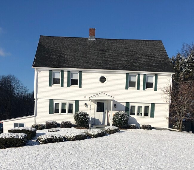 Second Floor Apt/323B - 323 Church St
