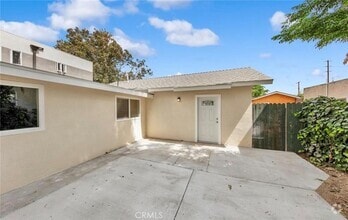 Building Photo - 11315 Miranda St
