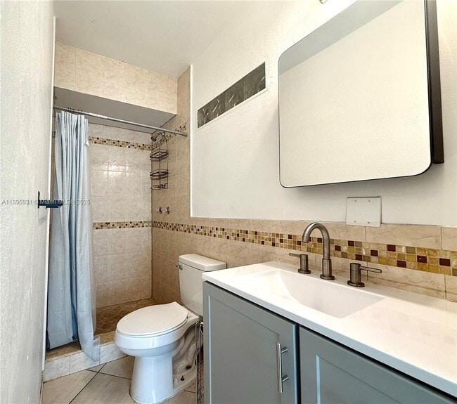 Building Photo - 5730 Sheridan St