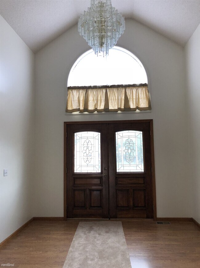 Building Photo - 4 br, 3 bath House - 3208 S Mark Twain Ave