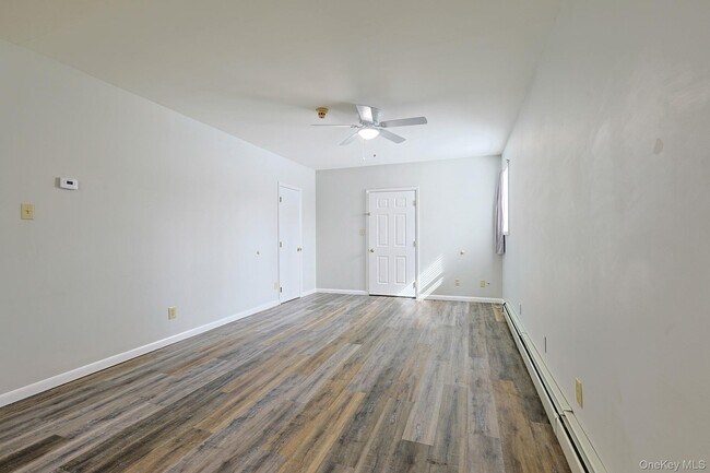 Building Photo - 293 Sinsabaugh Rd