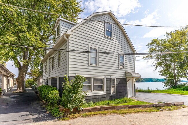 Foto del edificio - 163 Eagle Point Rd