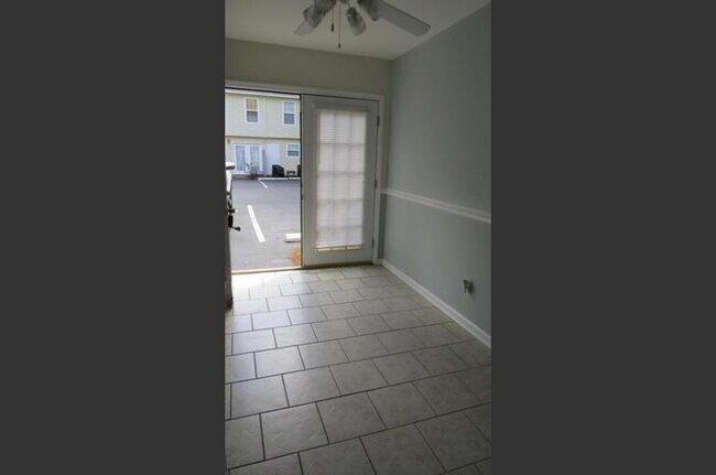 Photo - 1423 Ashley River Rd Apartment