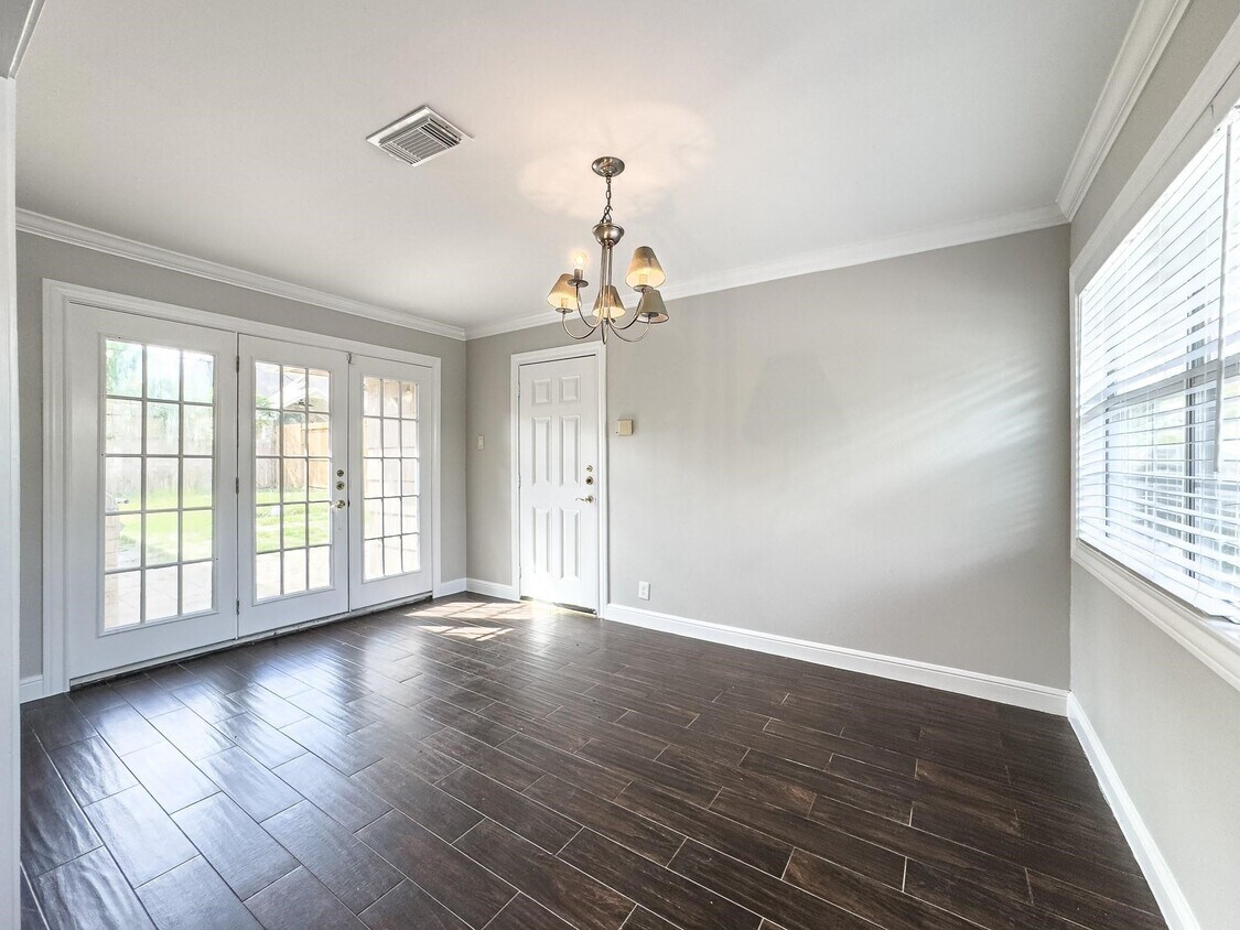 Foto del edificio - 4525 Maple St