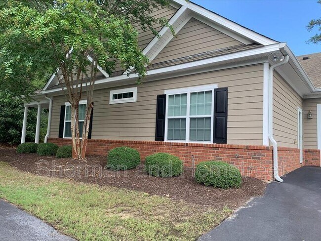 Building Photo - 2404 Amberley Dr