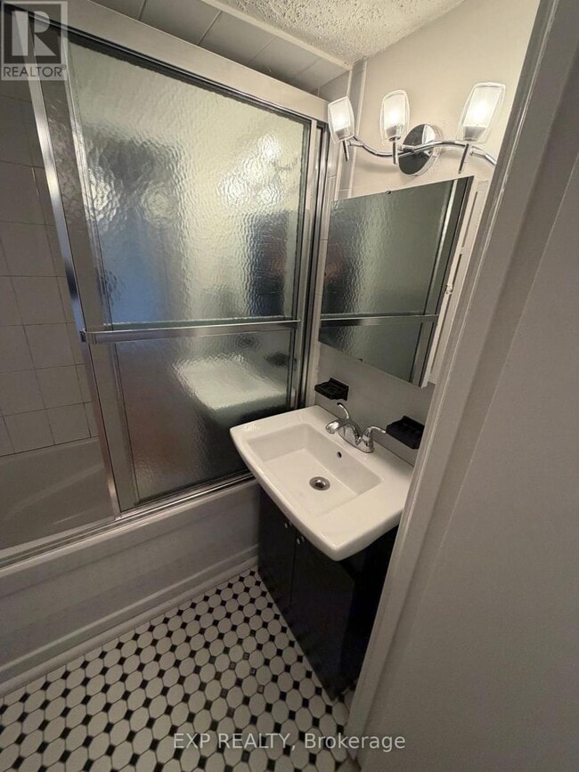 Photo du bâtiment - 354 Annette St