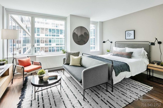 Building Photo - 3 bedroom in Brooklyn NY 11249