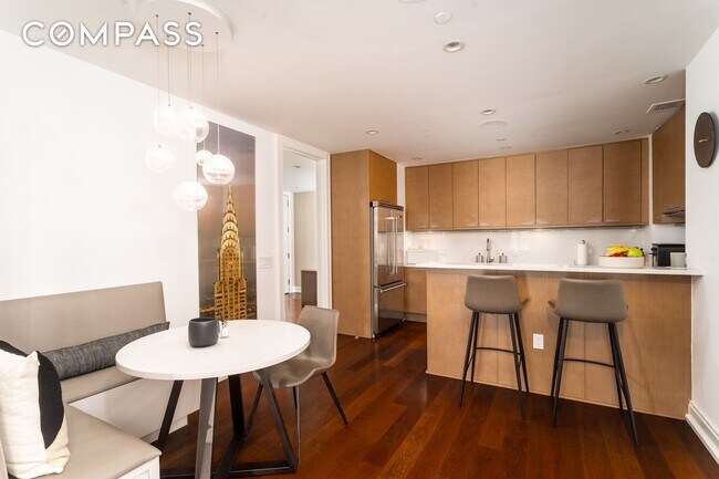 Foto del edificio - 230 W 78th St