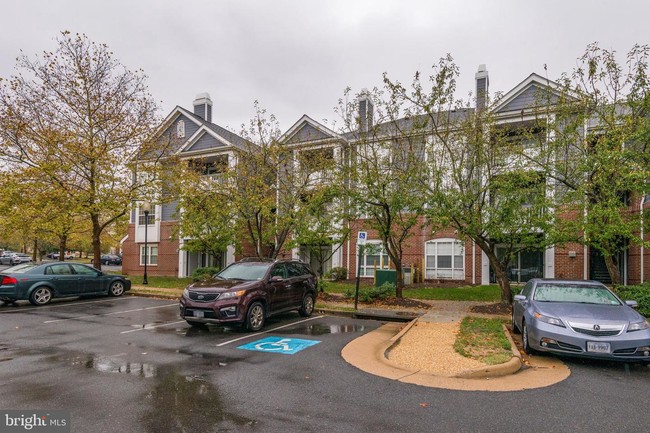 Building Photo - 20290 Beechwood Terrace