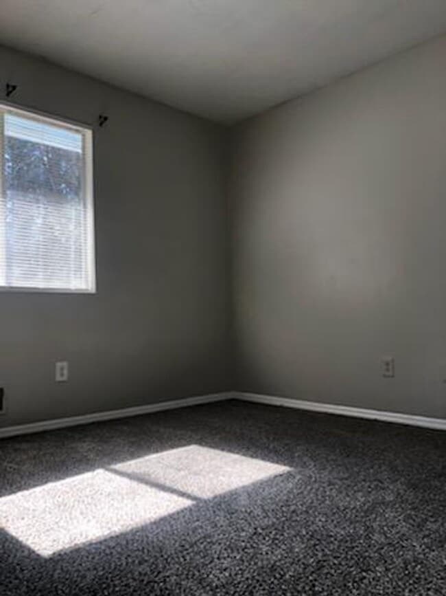 Building Photo - 3 Bed 2 Bath with a Bonus Room in Atlanta!