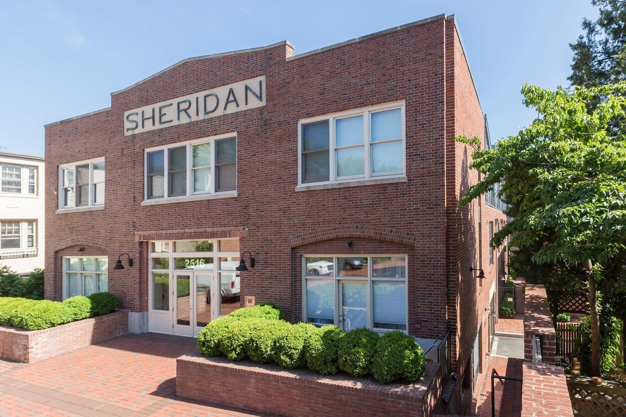 Foto principal - 2516 Q St NW