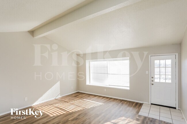 Foto del edificio - 612 Coolwood Ln