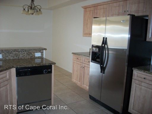 Foto del edificio - 710 SW 47th St