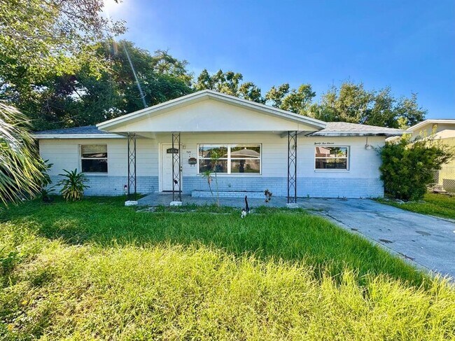 Building Photo - 2511 Imlay Ct S