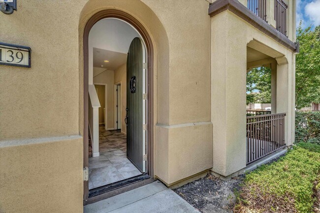 Building Photo - 1139 Genco Terrace