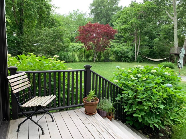 Foto del edificio - 81 Hampton St