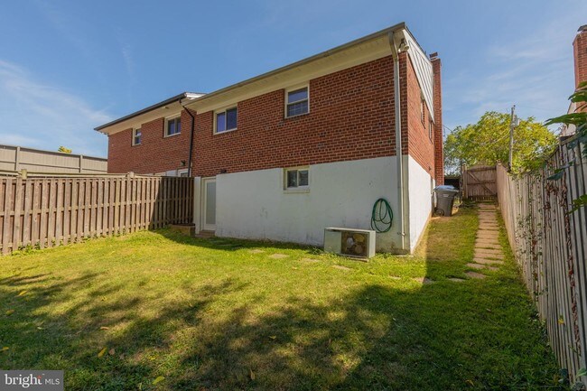 Foto del edificio - 97 S Jordan St