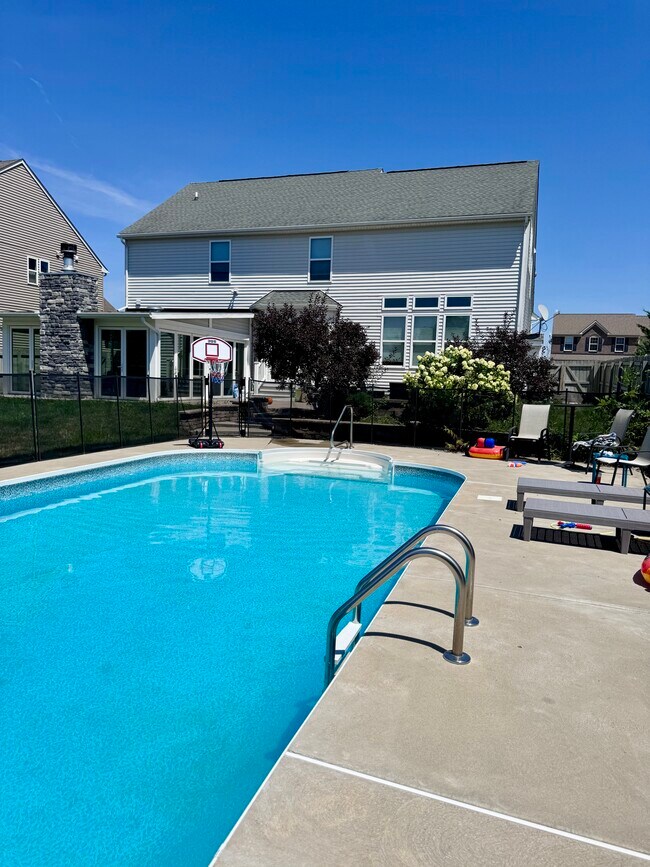 Foto del edificio - 1432 Muirwood Dr