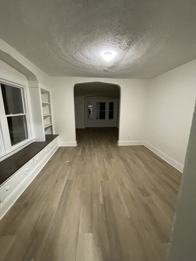 Foto del edificio - 1159 E 112th St