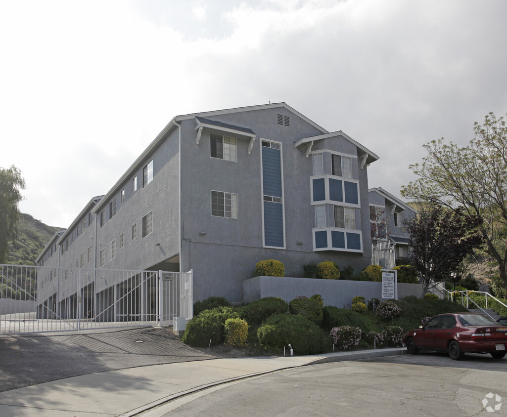 Primary Photo - Beneda Lane Apartments