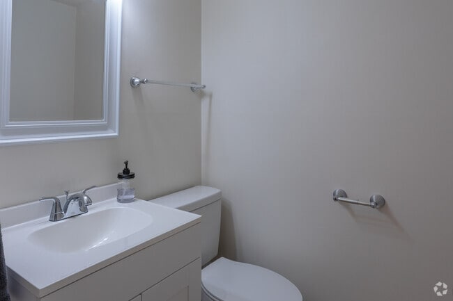 Medio baño - Summerville Apartments